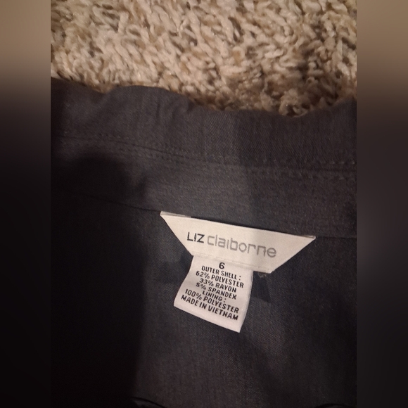 Liz Claiborne Dark Gray Suit Jacket/Skirt Size 6 And 8 - Picture 5 of 9